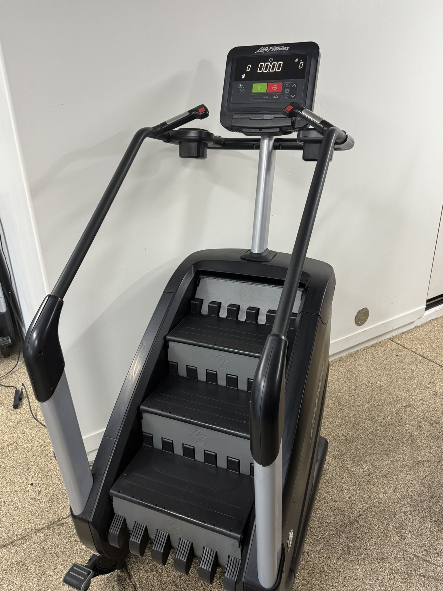 Life fitness 17 Piece Strength and Cardio Gym Package-Used - Image 5